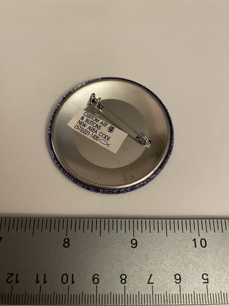 Holden 2000 Pin Back Button P148