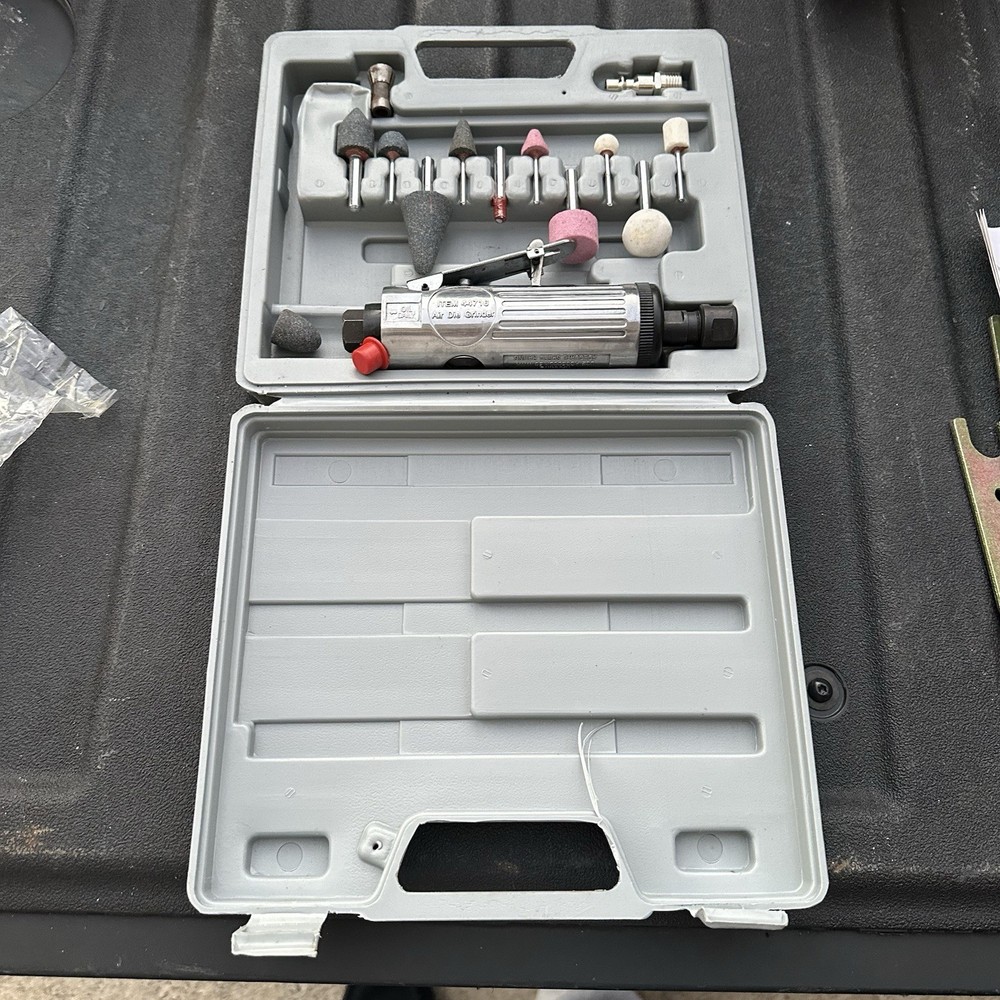 AIR DIE GRINDER KIT with Case Used UNTESTED Case Damaged