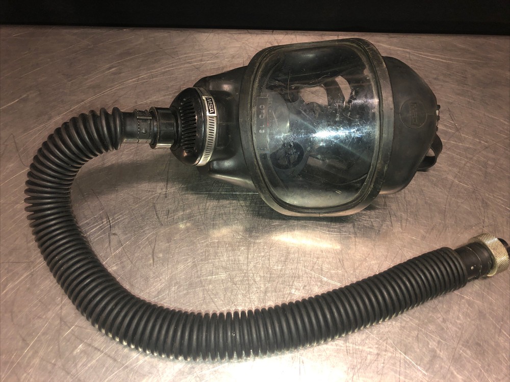 MSA BM-13D-17 MASK MEDIUM With Hose and adapter. Our #9