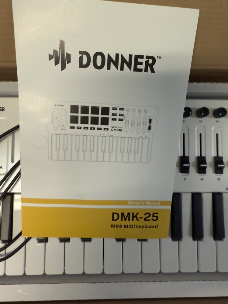 Donner White DMK-25 Spacline Mini MIDI Keyboard