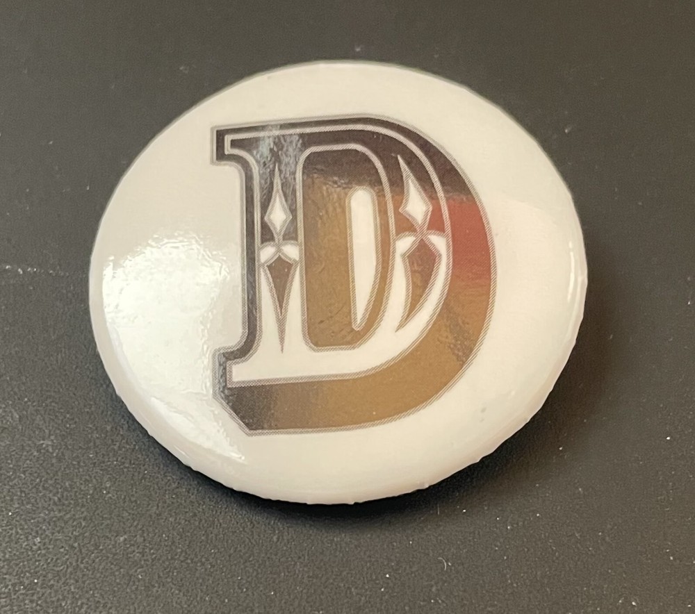 DC Comics 2011 Flashpoint Promo Pin Lot (15 pins)