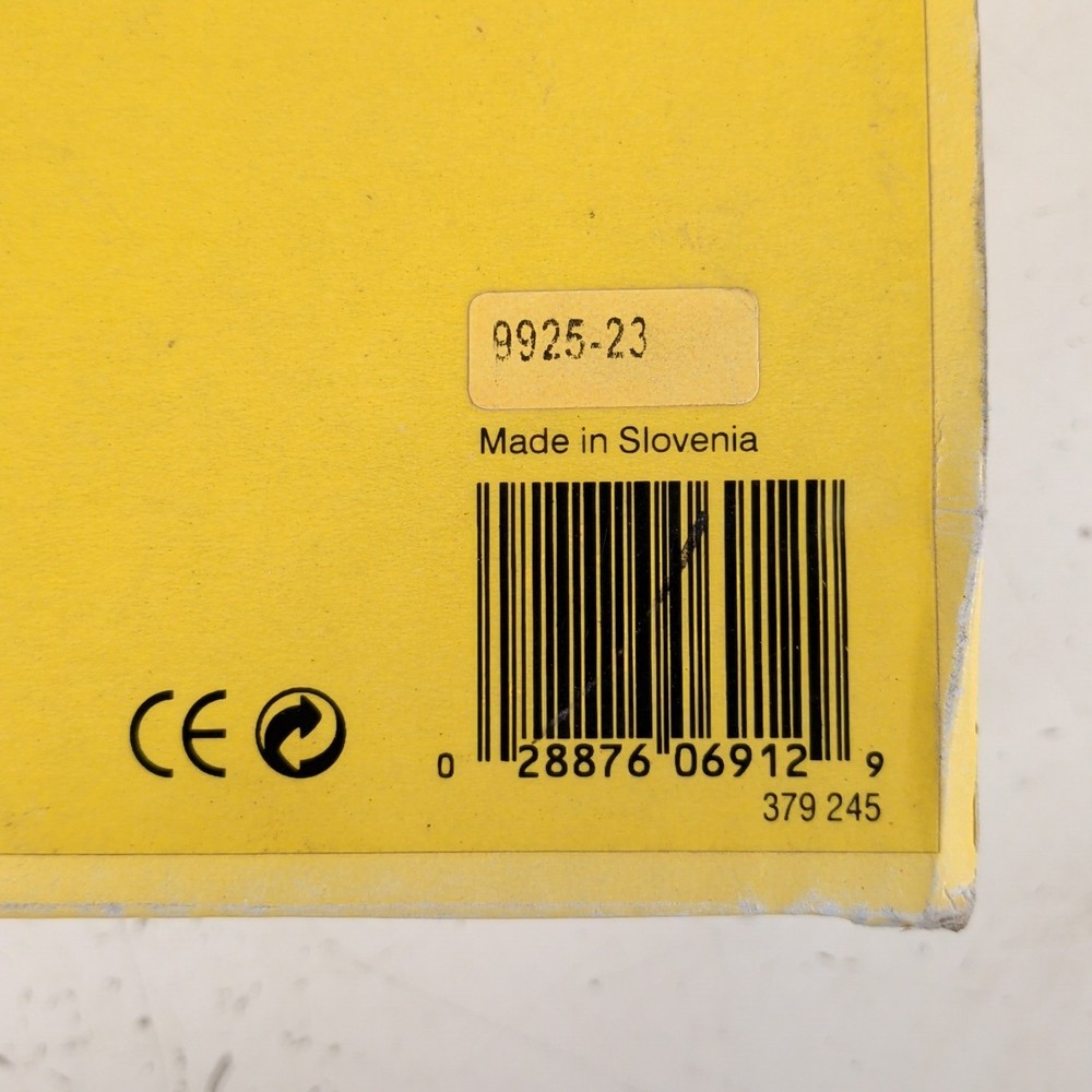 DEWALT DW6912 Universal Edge Guide with Dust Collection