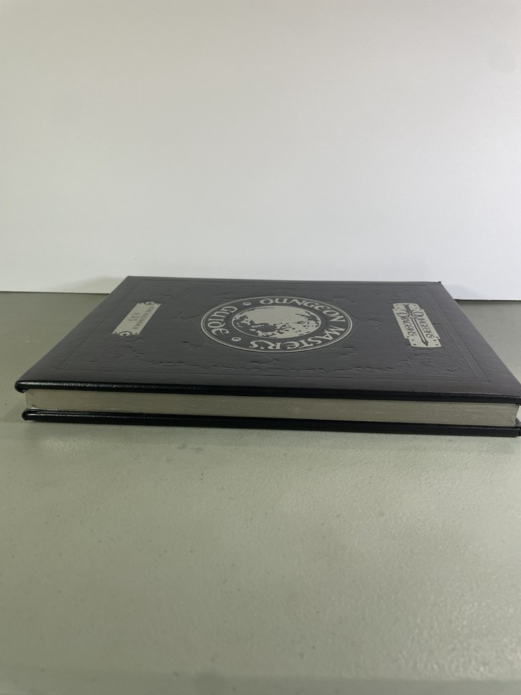 Dungeons & Dragons 3.5 Dungeon Master's Guide - Limited Edition - Leatherbound