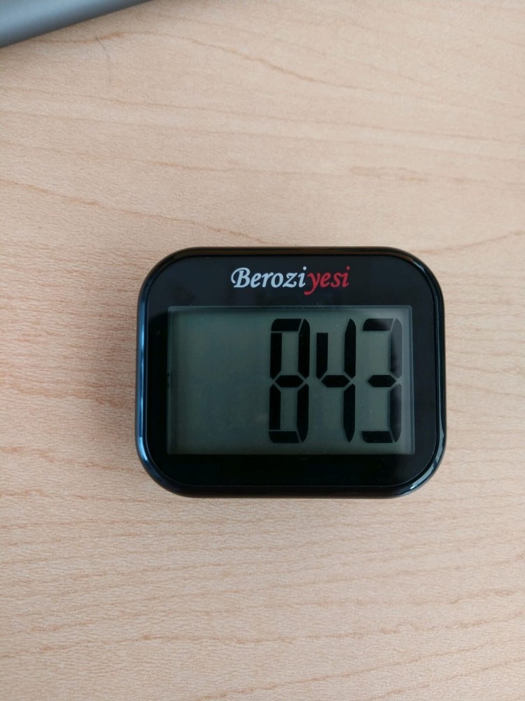 3D Digital Pedometer For Walking Simple Step Counter With Removable Clip