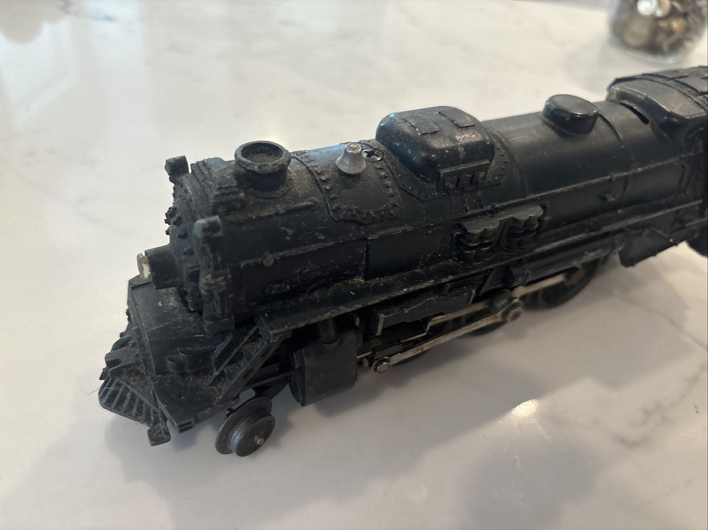 vintage 1950’s Lionel 027 train set good condition