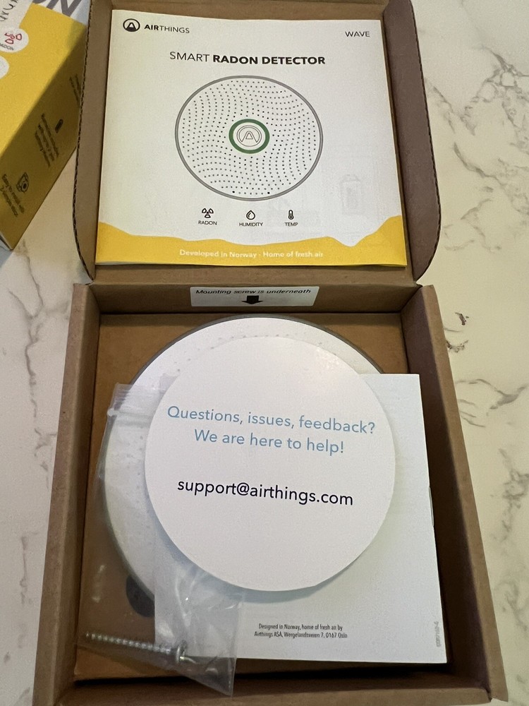 Airthings 2950 Smart Radon Detector - White