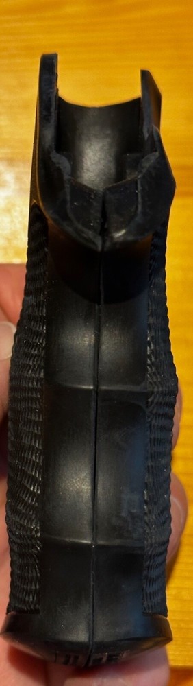 RSS-G Pachmayr Gripper Grips