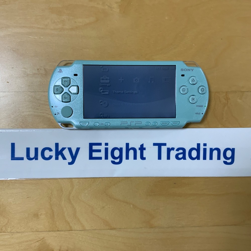 PSP 2000 Mint Green Console Box Charger [BOX]