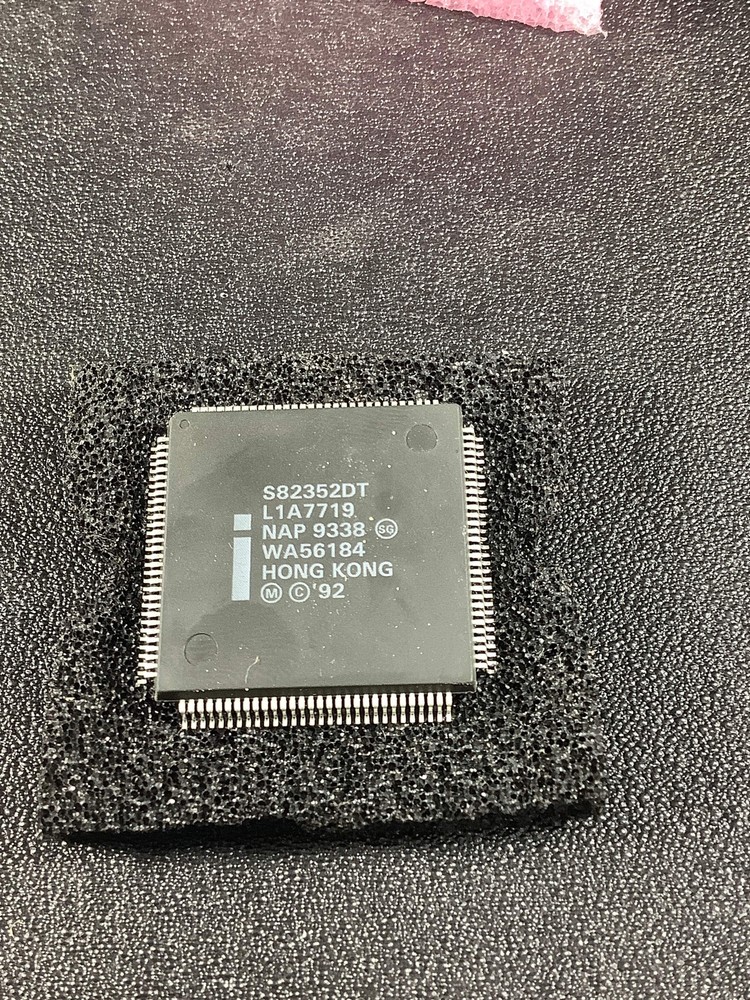 S82352DT - INTEL - INTERFACE CIRCUIT