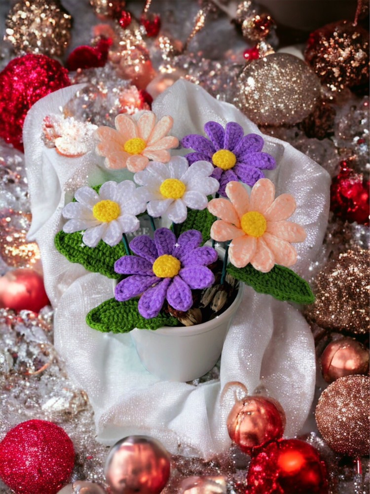Crochet Colorful Daisies »