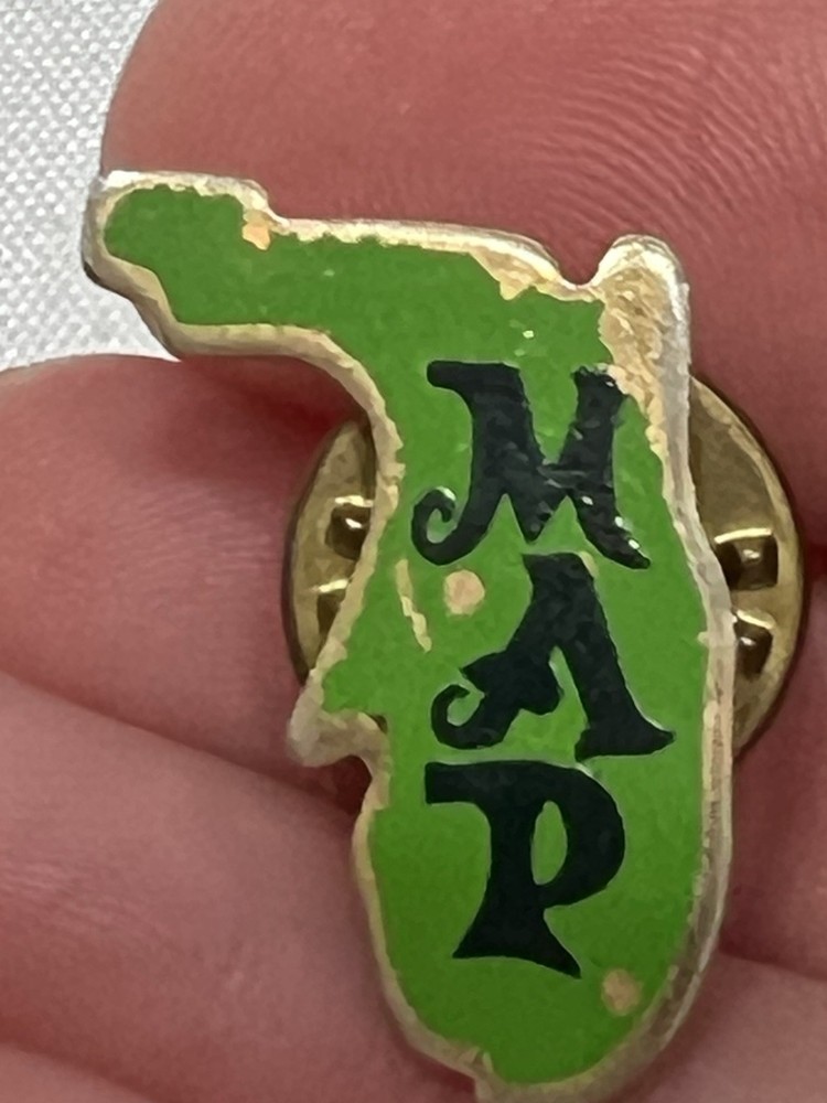 Publix pin MAP Pin B5 COLLECTION SELL DOWN