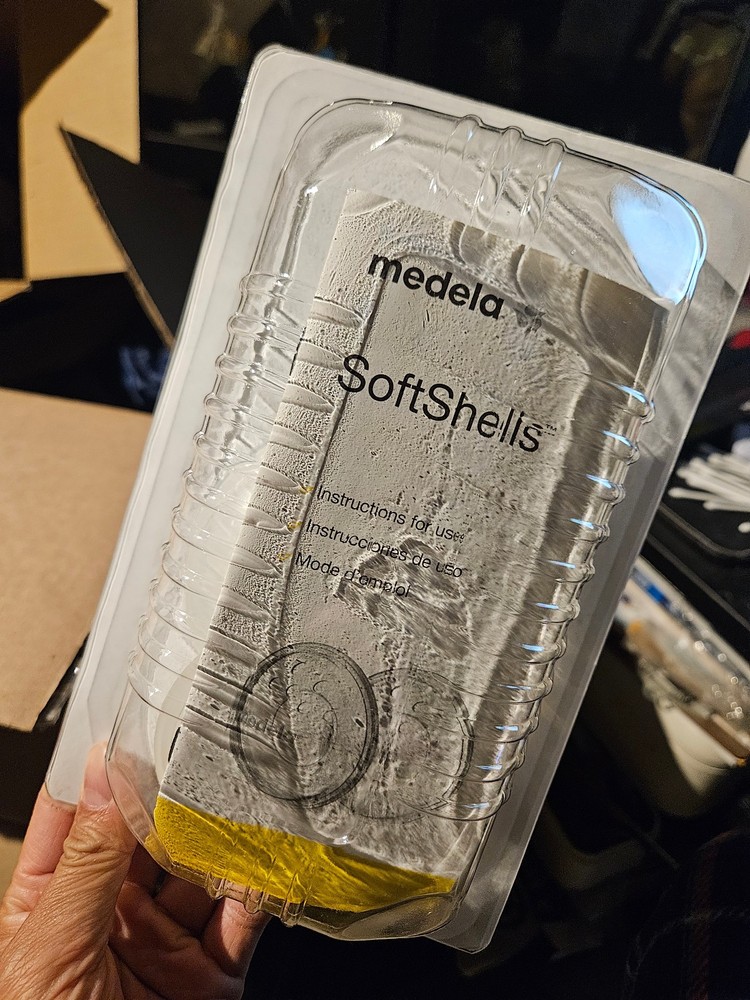 Medela Soft Shells for Inverted Nipples #80220S NIB