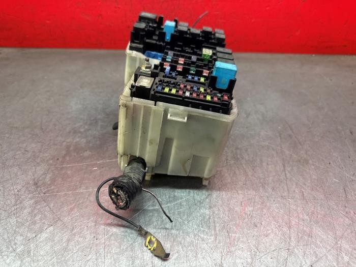 Fuse box Mazda 5 CR1 P22638515