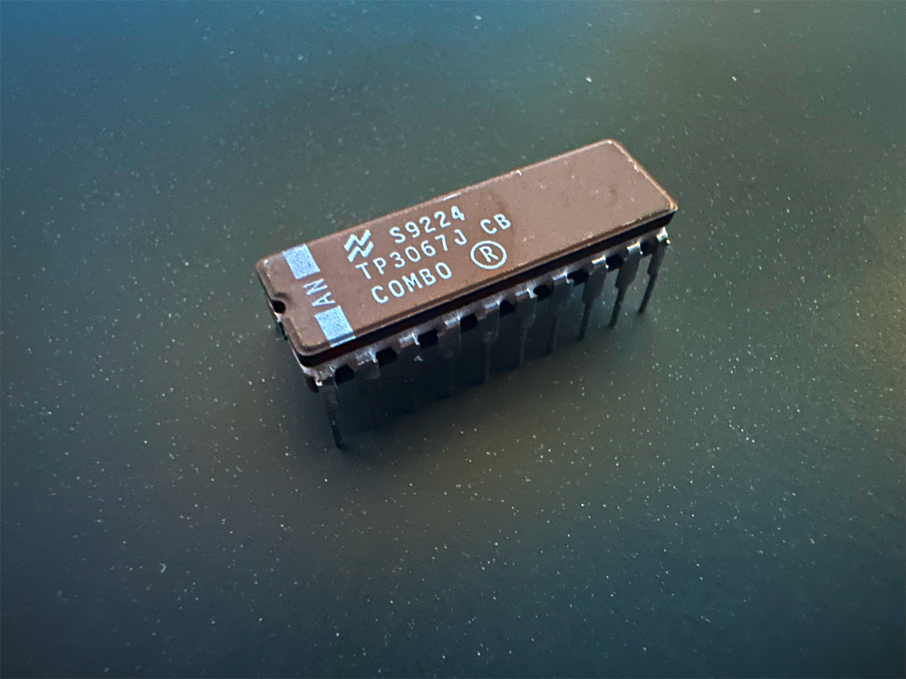 TP3067J National Semiconductor CODEC/Filter CMOS Serial Interface Ceramic IC