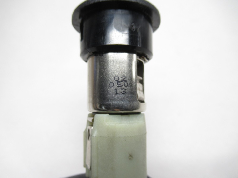 2002 Buick Regal Cigarette Lighter OEM
