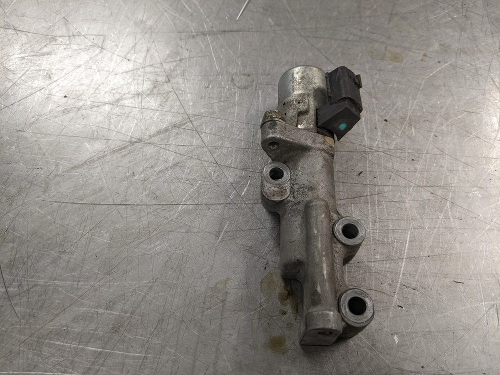 Variable Valve Timing Solenoid For 05-07 Nissan Murano  3.5
