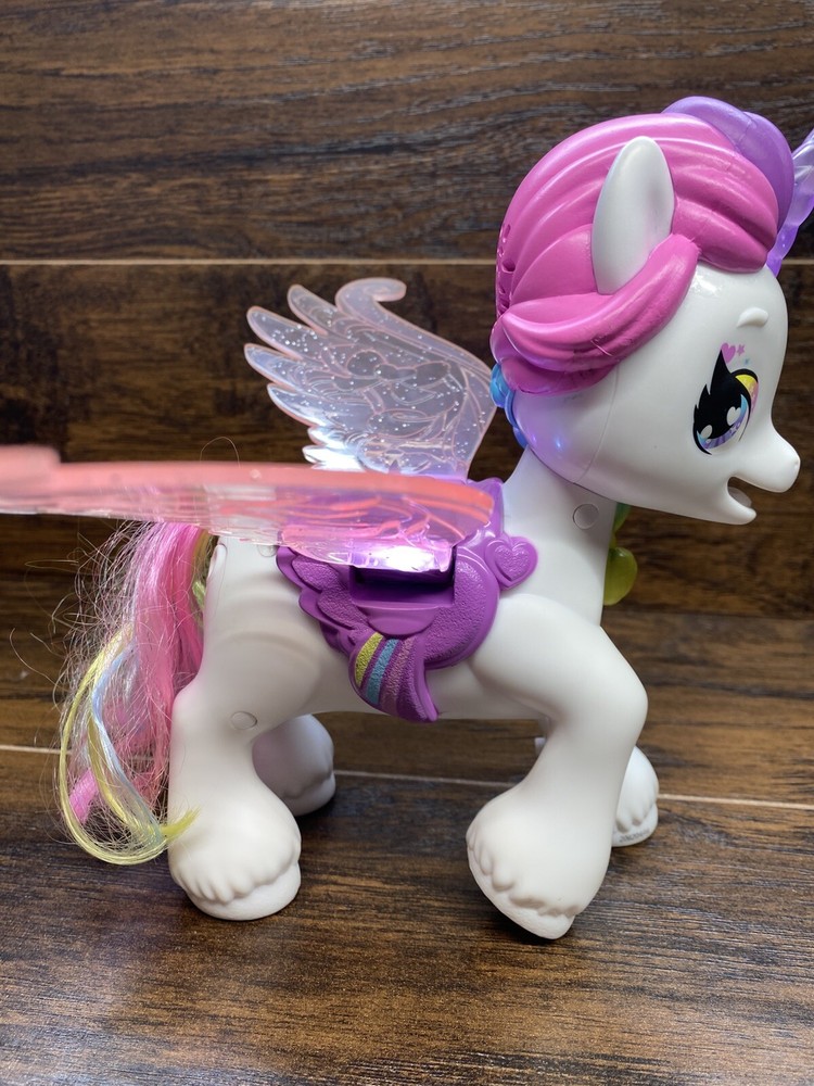 Hatchimals Interactive Unicorn Pegasus Rainbow Braids Lights Up Talks