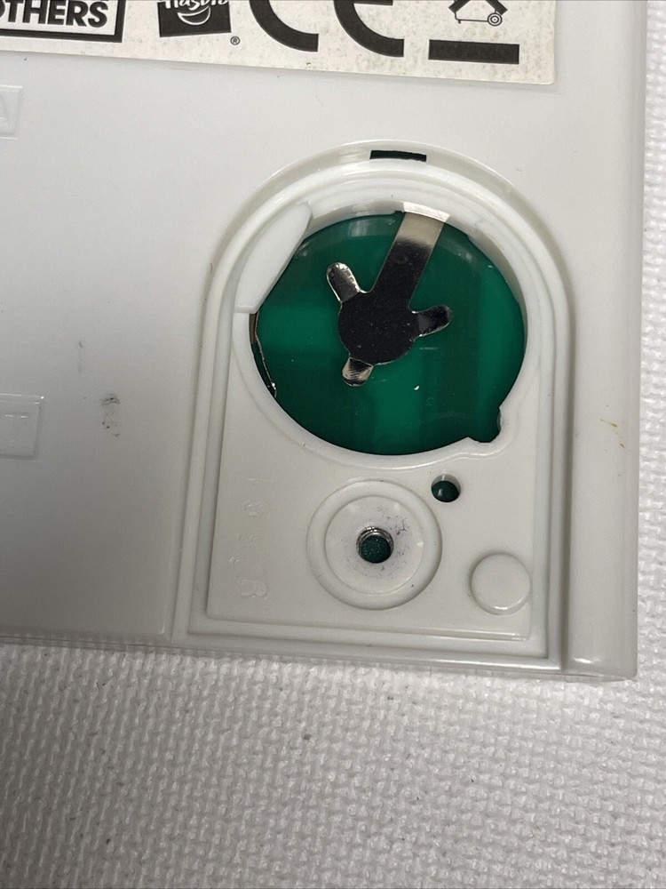 Monopoly Slots Pocket Pogo Electronic Handheld 2009 WORKS