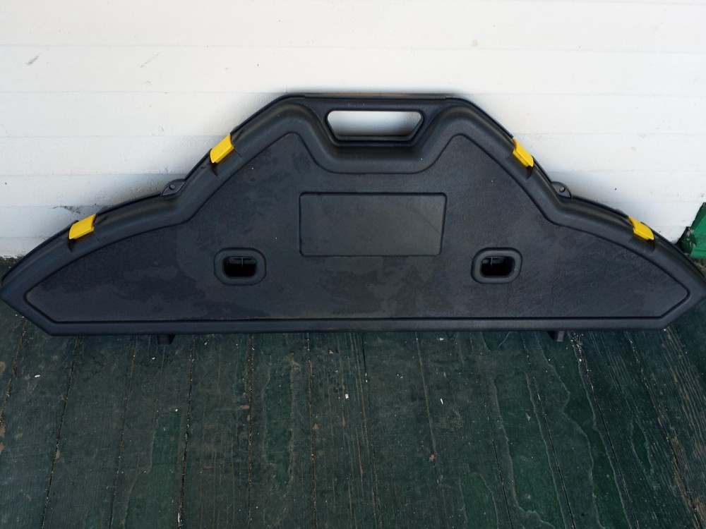 Plano Bow Guard Case model 1108 Made in USA