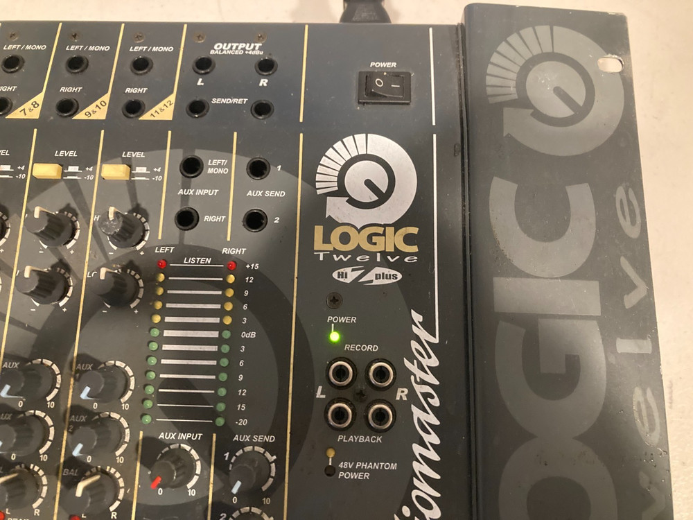 Studiomaster Logic Twelve Mixer