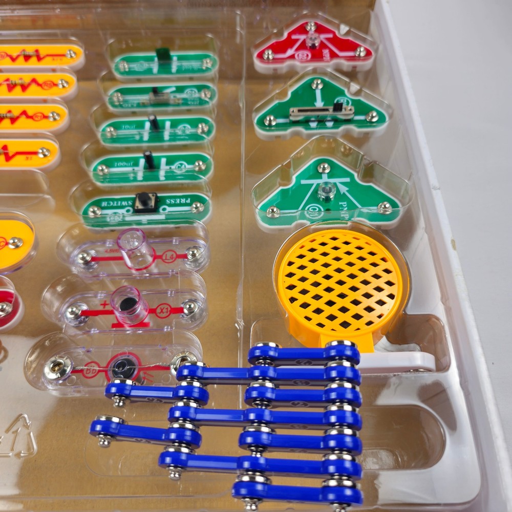 Snap Circuits 203 Elenco Jr. Electronics Kit 200+ Projects Complete w/ Manual