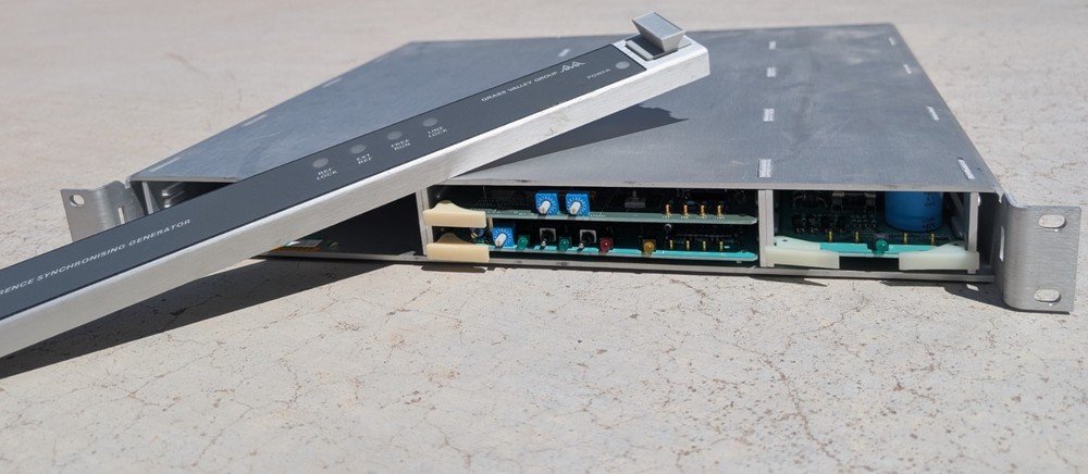 Grass Valley Group 9560 Reference Synchronising Generator, Sync Gen; used, works