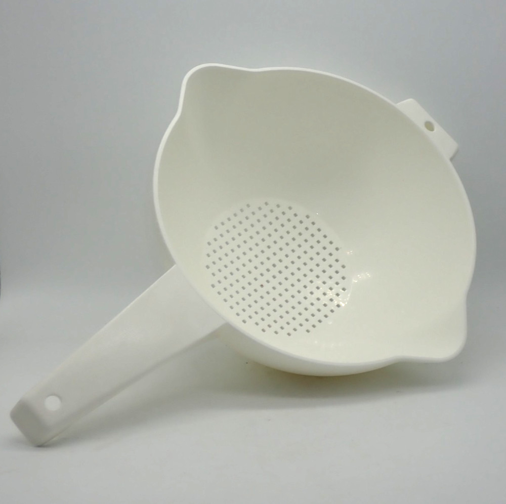 Vintage Tupperware #1523 2 Qt. Large Size White Colander Strainer