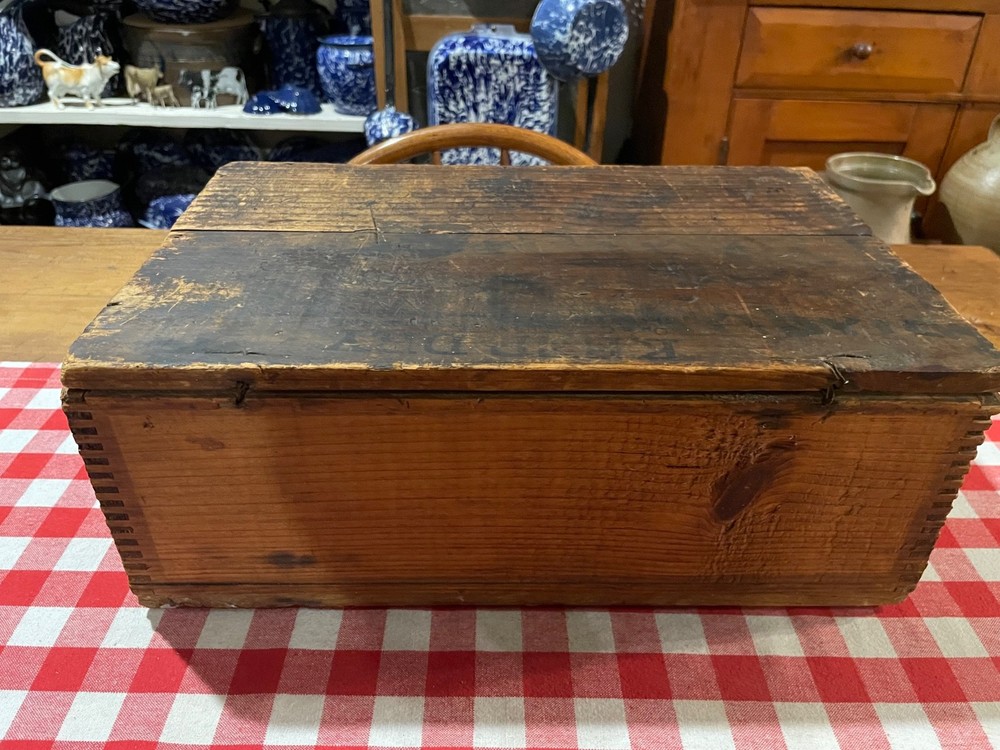 Antique FRANK SIDDALLS SOAP Box