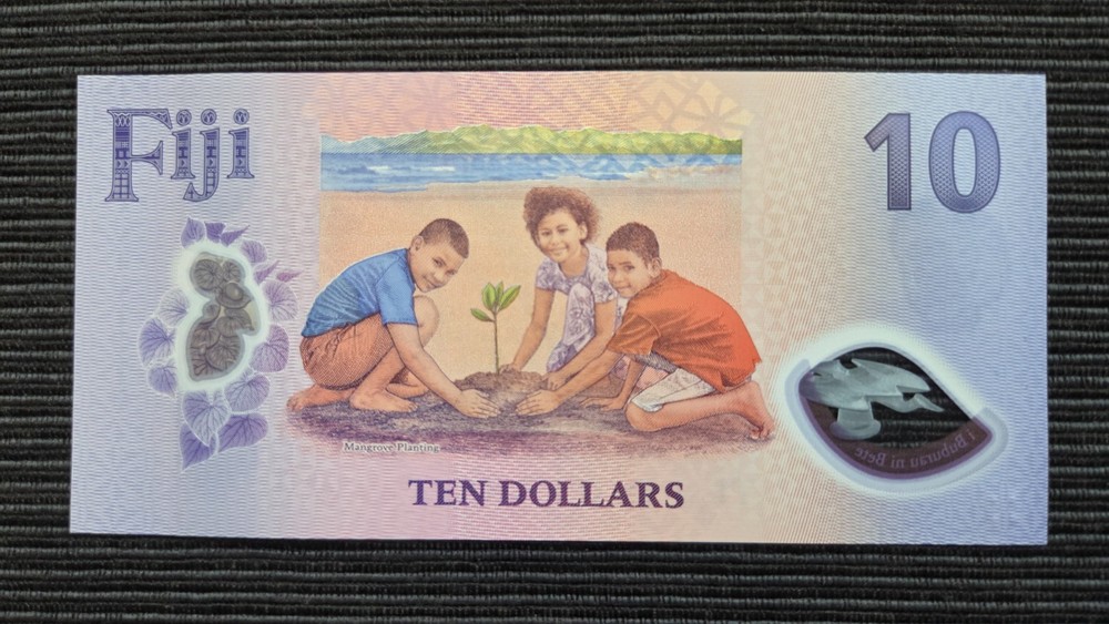 FIJI $10 Dollars 2026 First Prefix AA UNC Polymer Banknote Folder