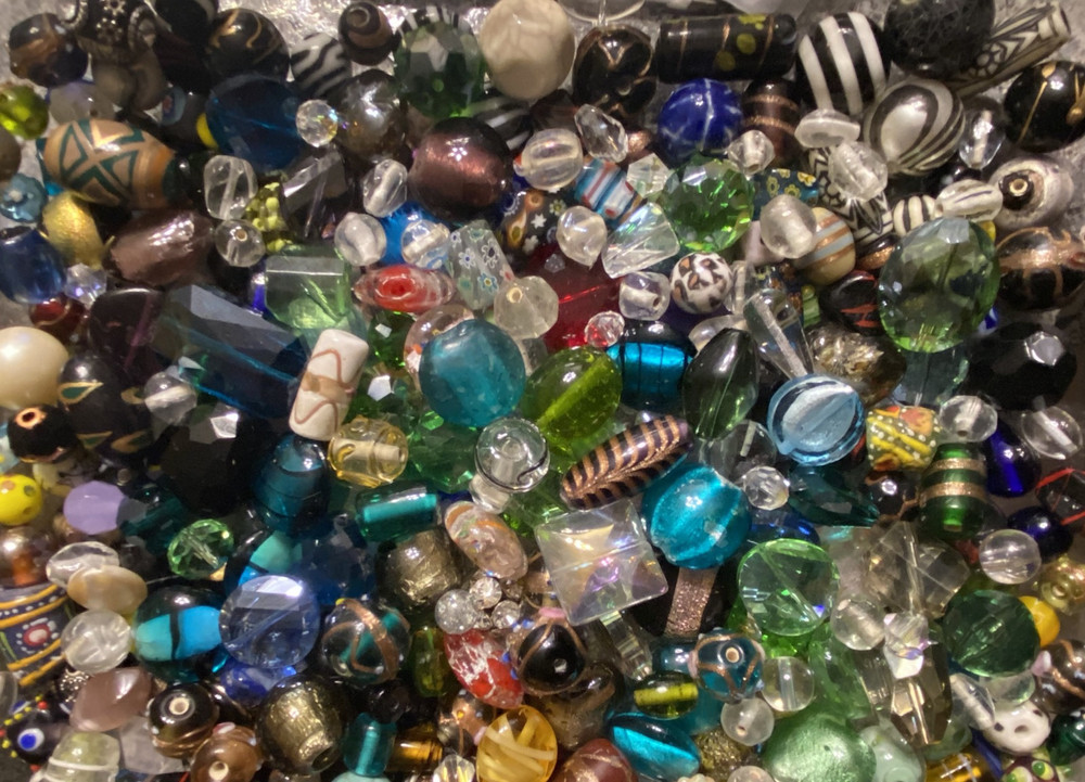 100 Assorted Mixed Glass, Lampwork and Ceramic Beads Loose Bulk