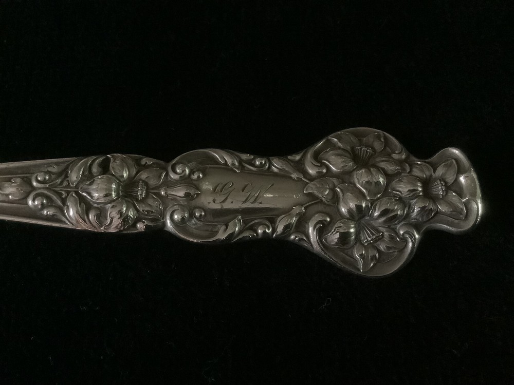 Watson BRIDAL FLOWER berry serving spoon - mono