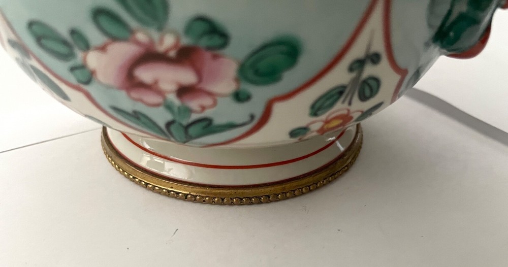 Signed RM Pottery Planter Crocus Frog Pattern Multicolored 4" diameter 3" tall