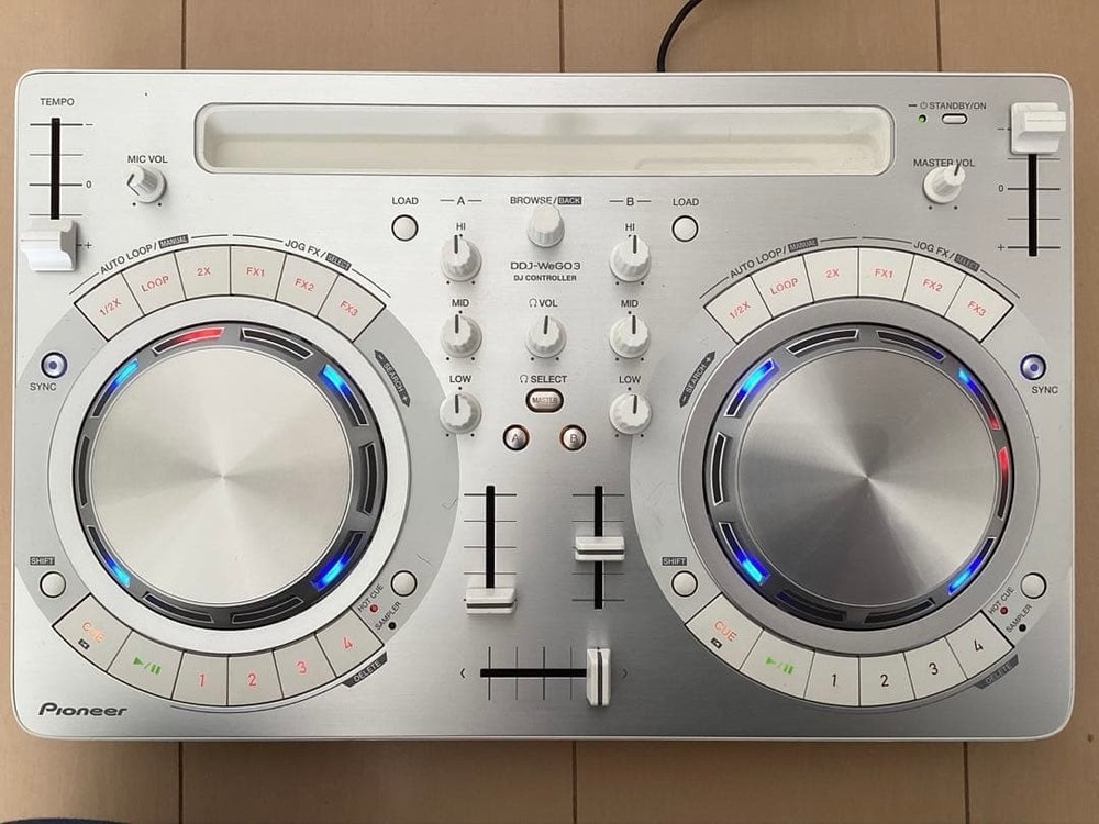 Pioneer DJ DDJ-WeGO3-W White 2-Channel DJ Controller w/Box USB iOS Android