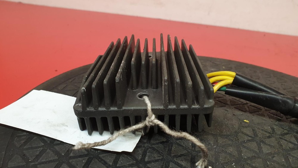 2018 PIAGGIO GTS 300 SUPER REGULATOR RECTIFIER