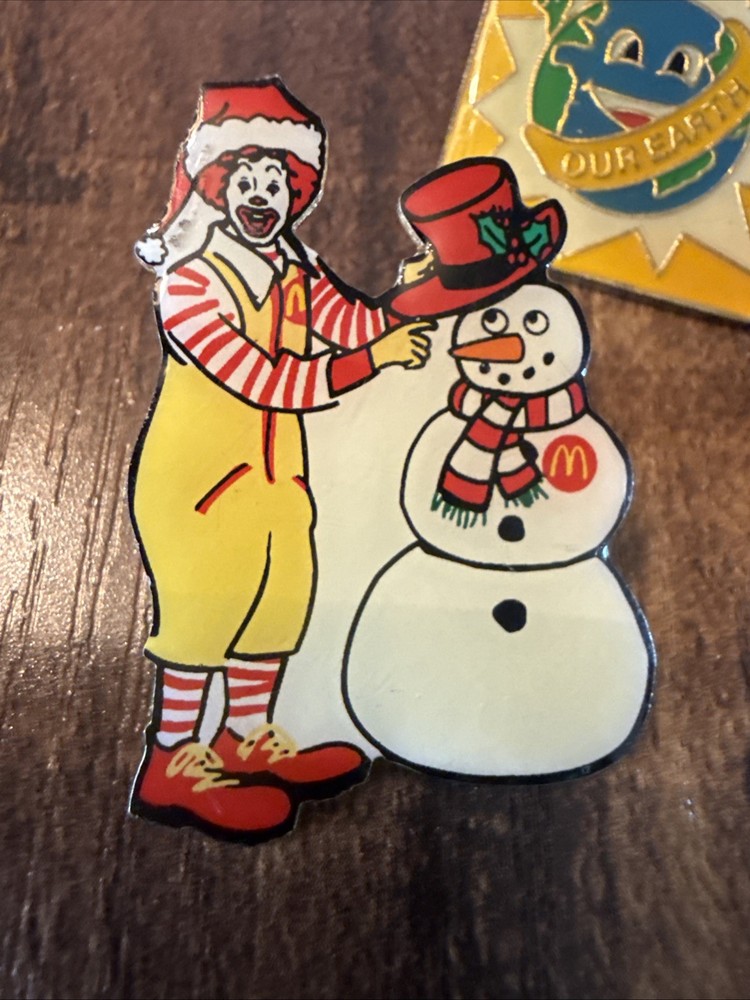 McDonald’s & Taco Bell Pin Backs