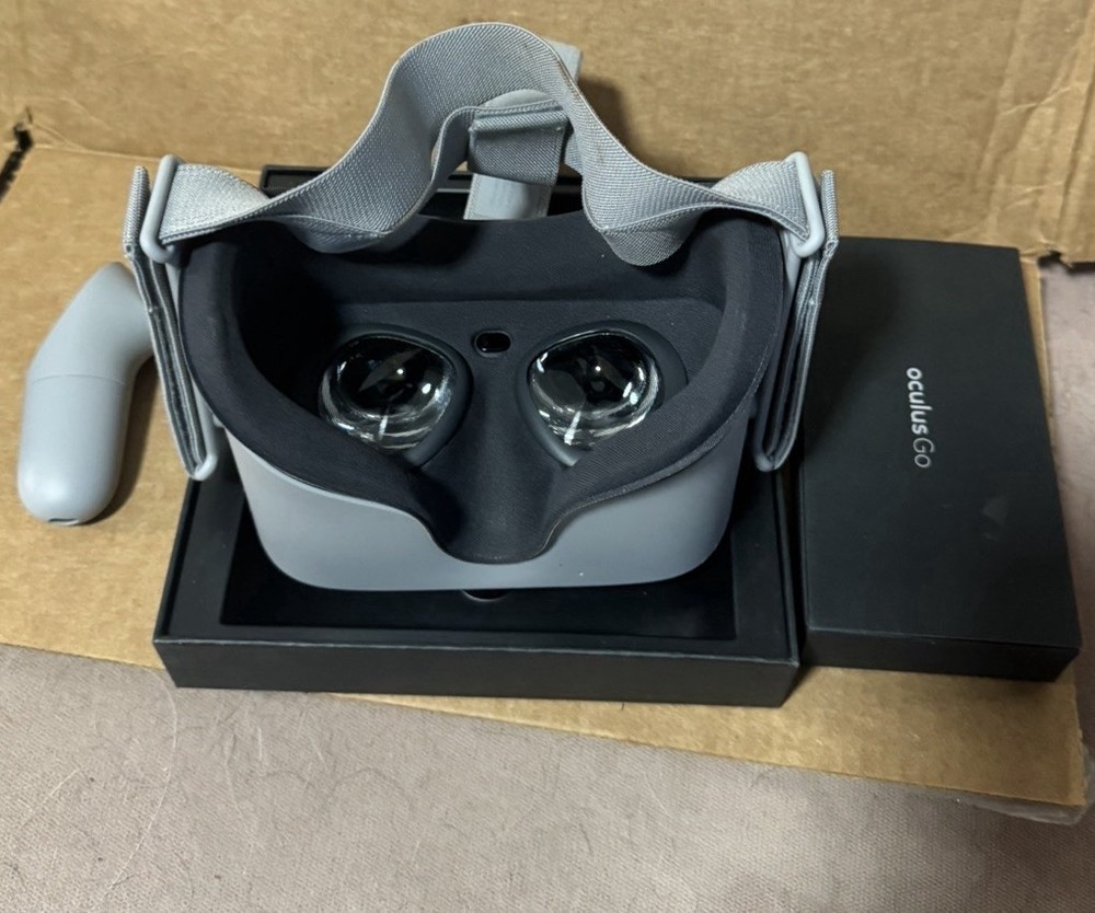 Oculus Go All-in-One VR Headset 32GB