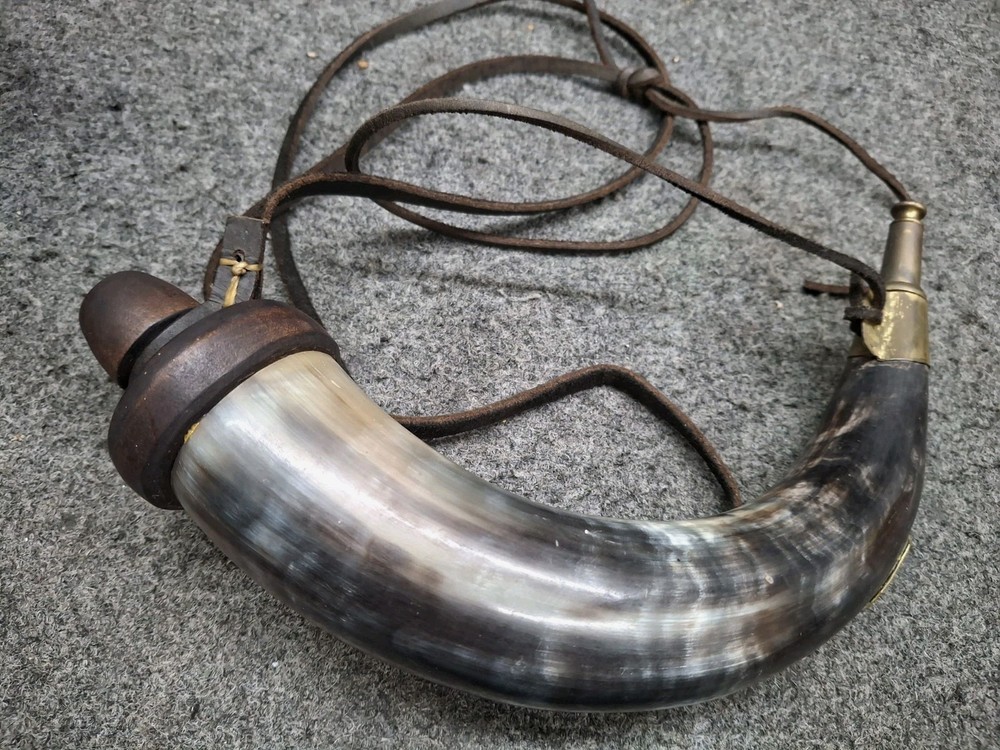 Nice, Brass Accented Full Size Powder Horn. Bx7