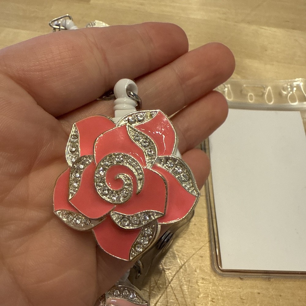 Nurse retractable badge Flower Clips