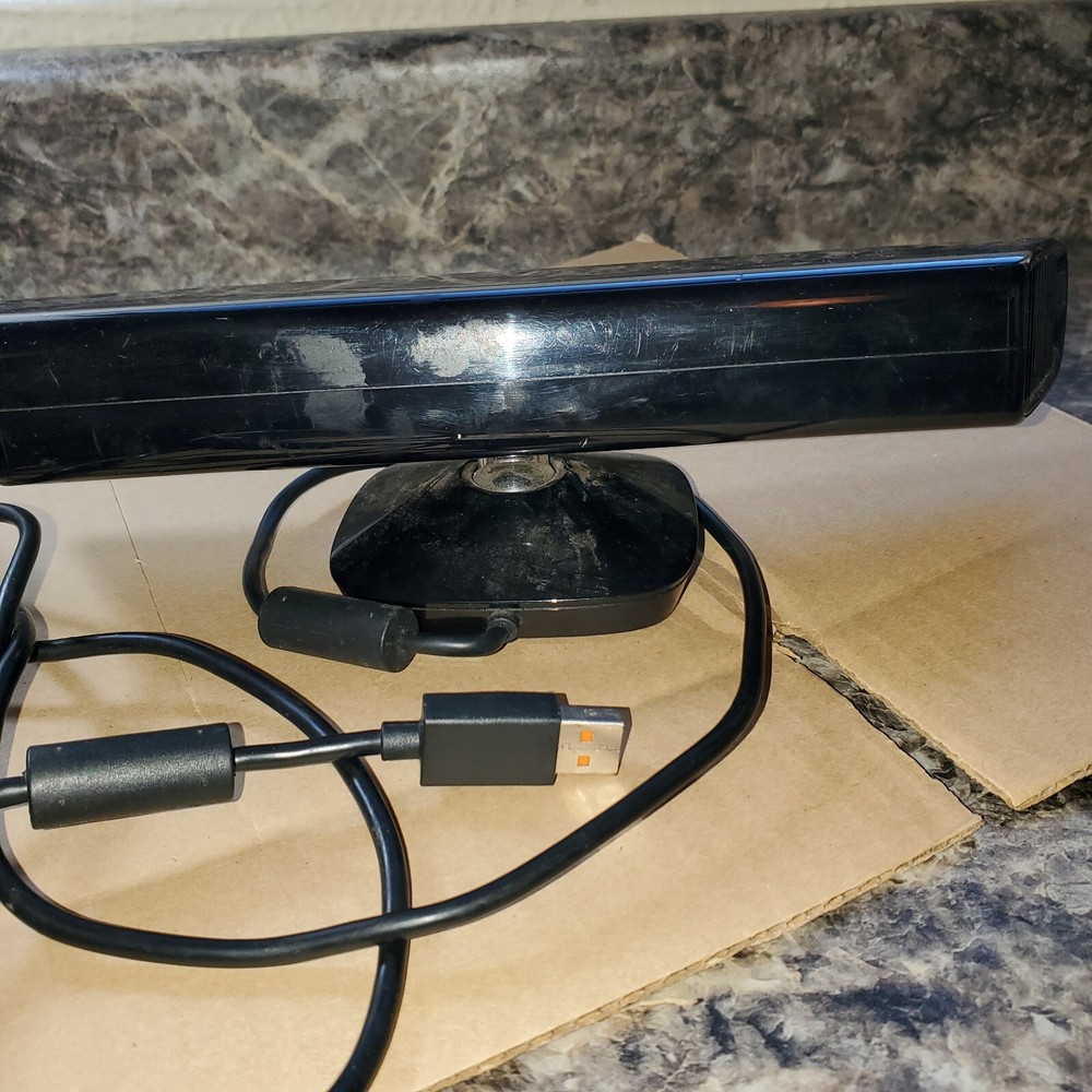 Microsoft Xbox 360 Kinect Sensor Bar Only And Game?? UNTESTED!!!!...D