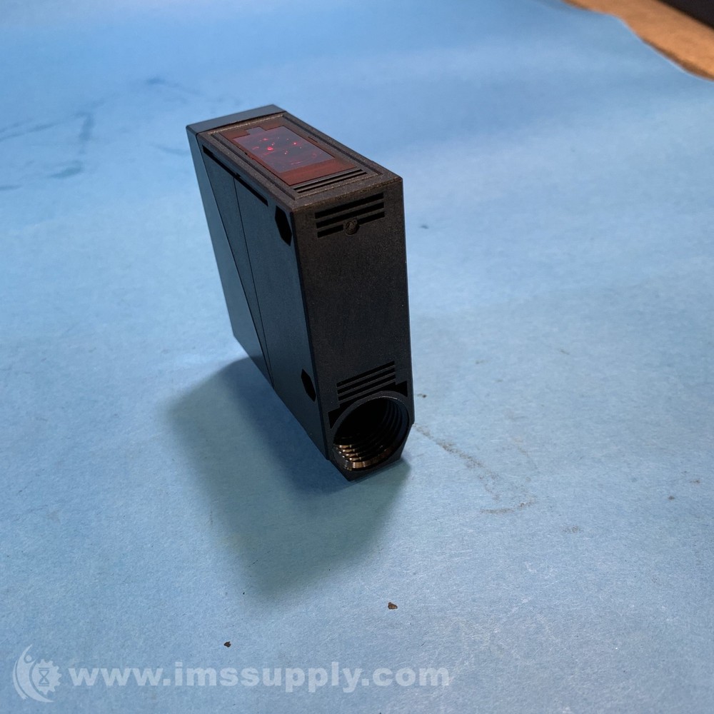 Omron E3JM-DS70M4-US Diffuse Photoelectric Sensor USIP