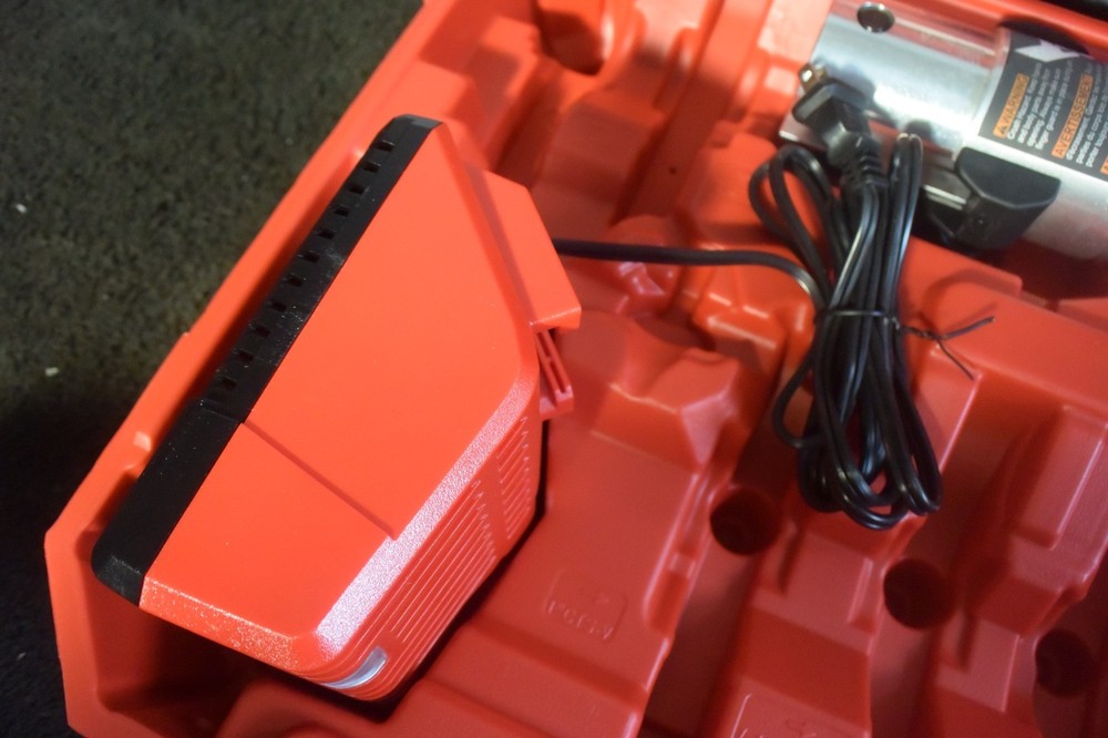 Milwaukee Press 2773-20L Long Throw Press Tool CLEAN!!!!!!