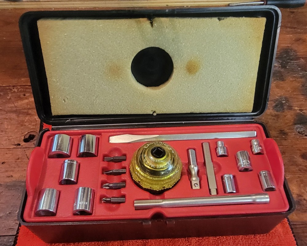 Vintage Creative Tools Inc. Easy Driver Ratchet Tool System Ball Screwdriver Set