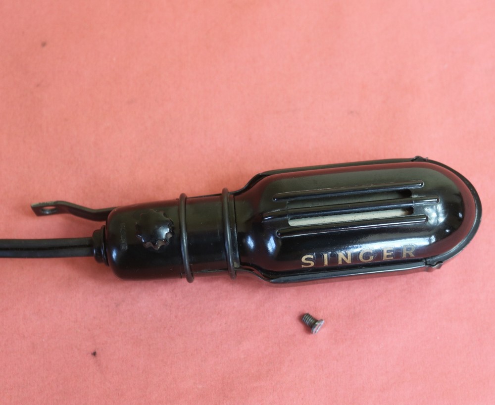 Vintage Singer Bakelite Singerlight Work Light