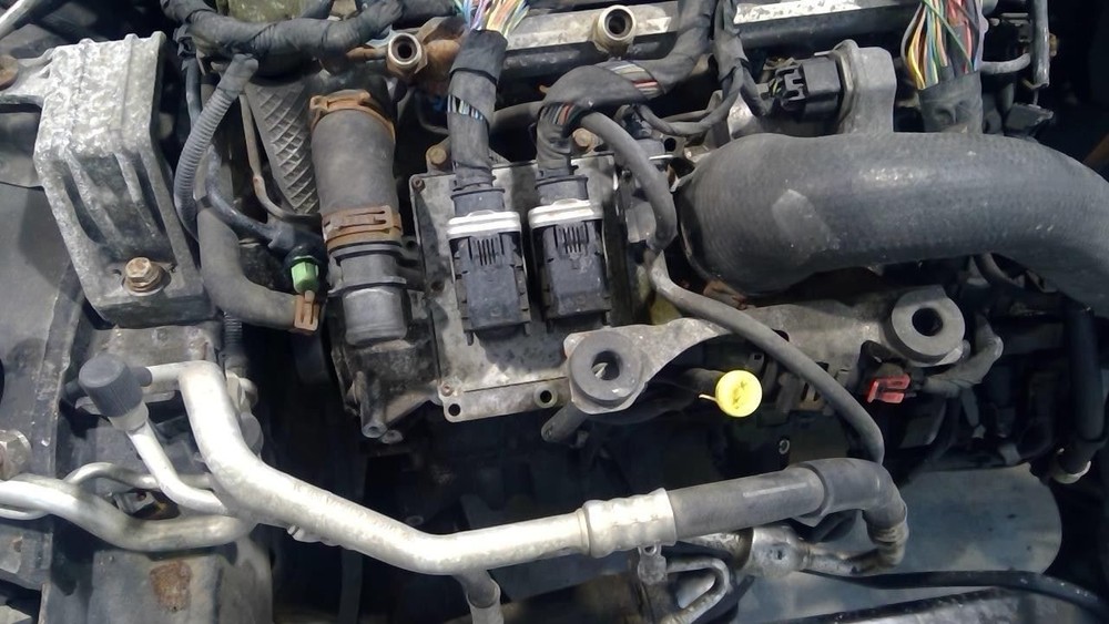 Engine ECM Electronic Control Module Engine Mounted Fits 03-06 Saab 9-3 3767778