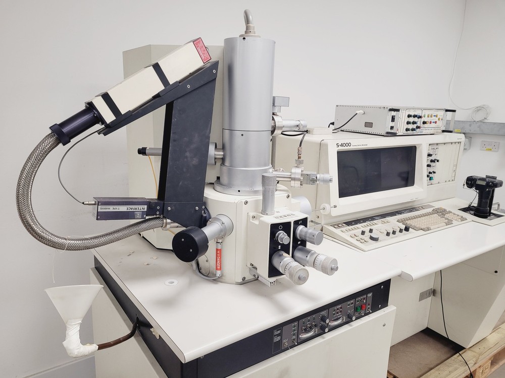 Hitachi S4000 Microscope (SEM) Scanning Electron Microscope Lab