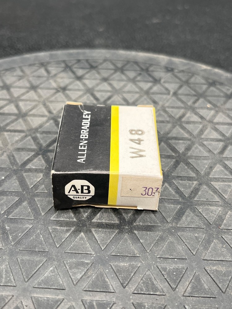 ALLEN BRADLEY W48 Heater Element NEW