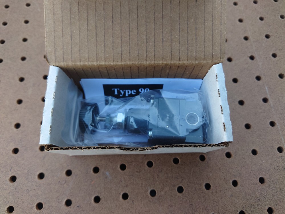 CONTROLAIR 90-AB MINIATURE PRECISION AIR PRESSURE REGULATOR