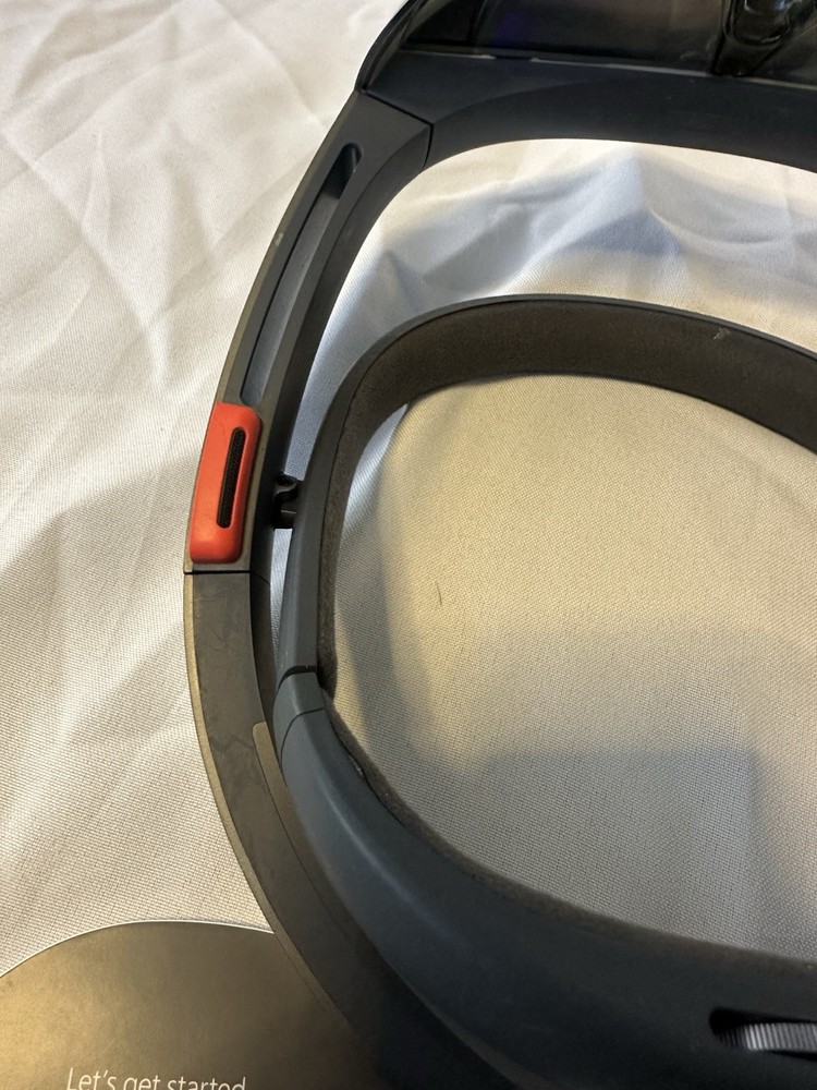 Microsoft HoloLens Developer Edition 1st Generation & Genuine Carry Case