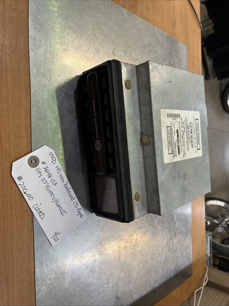Harley Davidson oem Radio & CD Player #76146-03