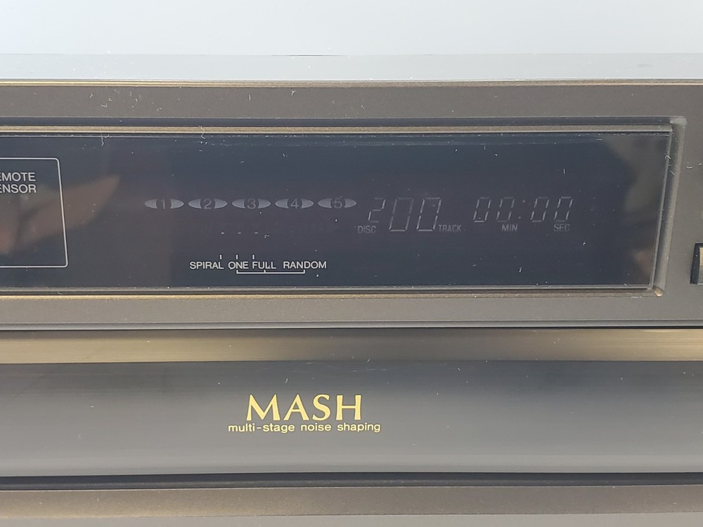 Technics SL-PD947 5 Disc Changer CD Player With Cords And Remote